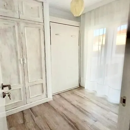Privada Con Terraza Alhattic 홈스테이 알하우린데라토레